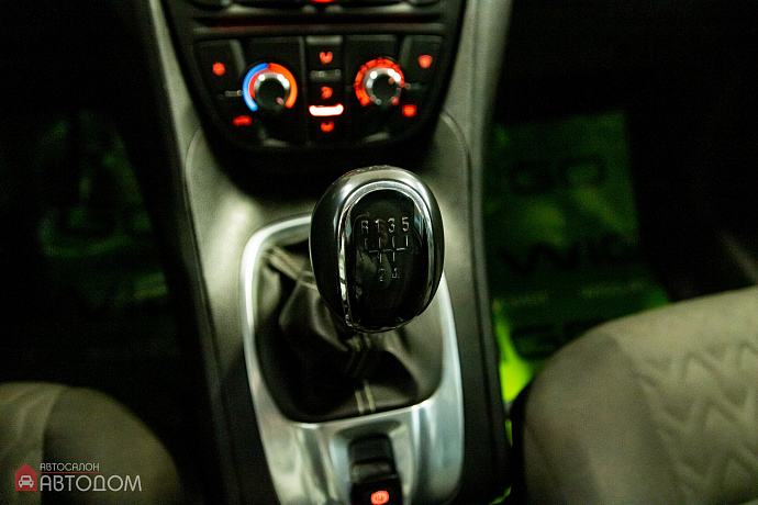 Opel Meriva (B) 1.4 MT (120 л.с.) 2013(10)