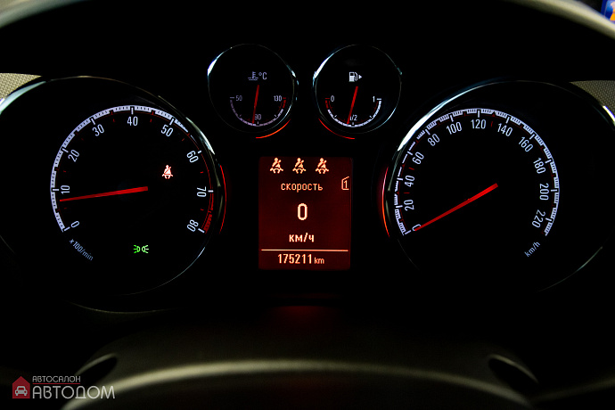 Opel Meriva (B) 1.4 MT (120 л.с.) 2013(8)